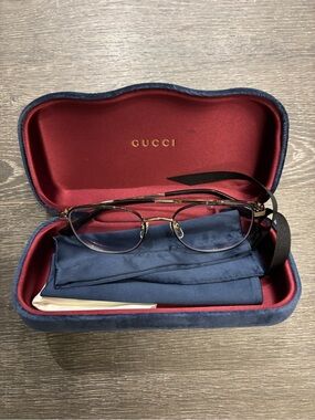 Like New Gucci Unisex Eyeglasses GG0838OK with Case